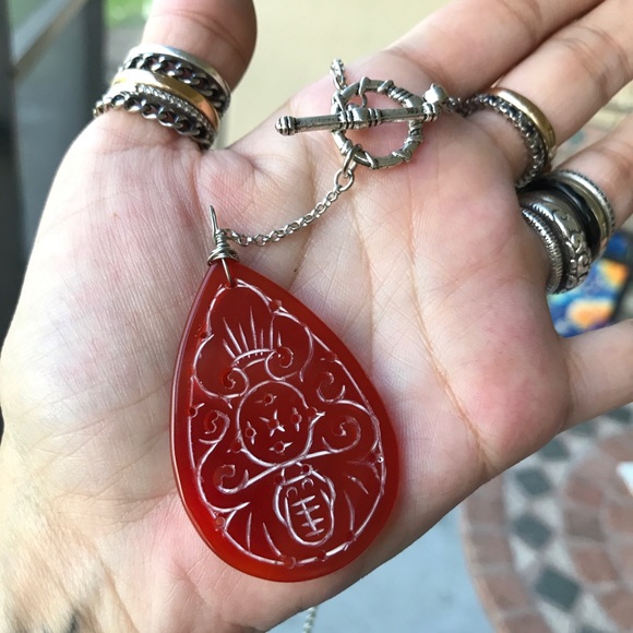 Genuine carved carnelian gemstone lariat necklace - Picture 3 of 8